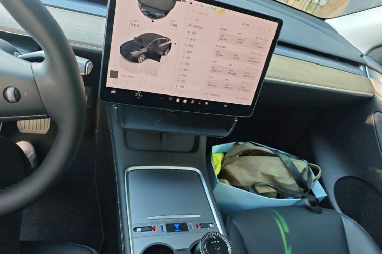 Used Tesla Model Y 2022 Revised Version Rear-Wheel Drive Audio And AC Panel