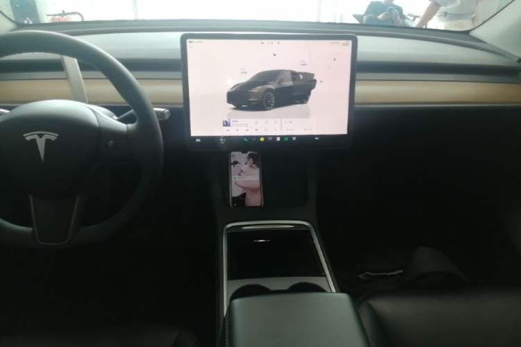 Used Tesla Model Y 2022 Rear-Wheel-Drive Version Audio And AC Panel
