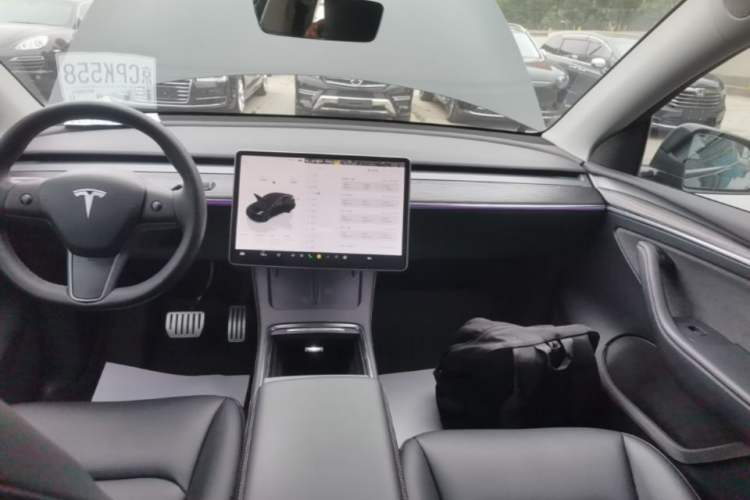 Used Tesla Model Y 2022 Performance High-Performance All-Wheel-Drive Version Audio And AC Panel