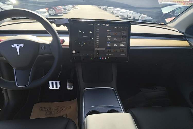 Used Tesla Model Y 2022 Rear-Wheel-Drive Version Audio And AC Panel
