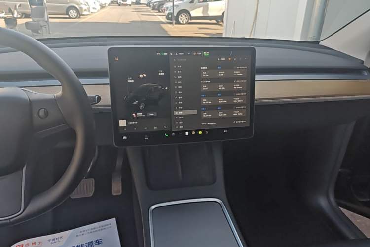 Used Tesla Model Y 2022 Revised Version Rear-Wheel Drive Audio And AC Panel