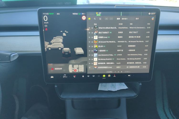 Used Tesla Model Y 2022 Revised Version Rear-Wheel Drive Audio And AC Panel