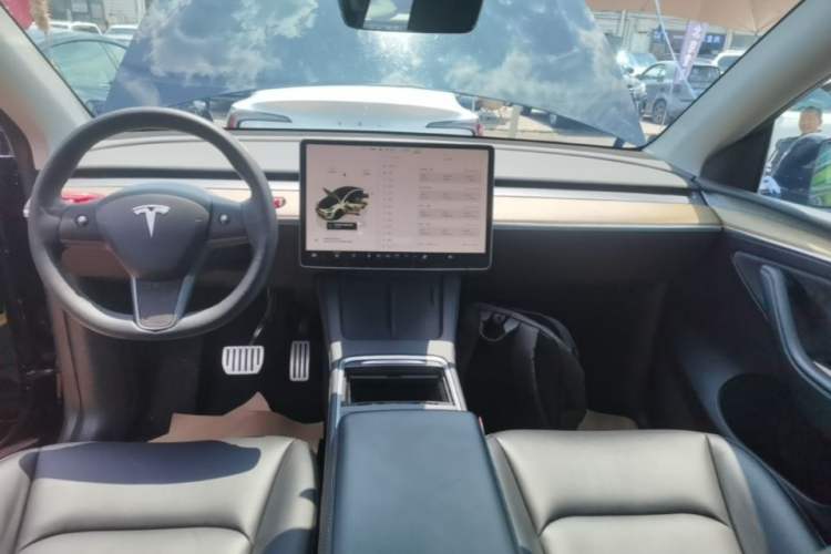 Used Tesla Model Y 2022 Performance High-Performance All-Wheel-Drive Version Audio And AC Panel