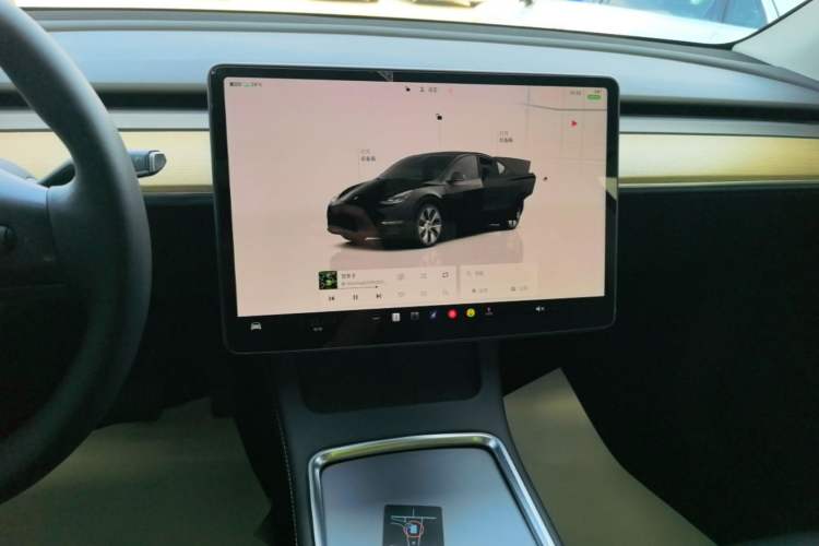 Used Tesla Model Y 2022 Revised Version Rear-Wheel Drive Audio And AC Panel