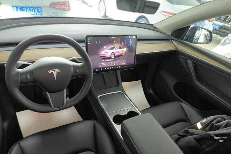 Used Tesla Model Y 2022 Revised Version Rear-Wheel Drive Audio And AC Panel