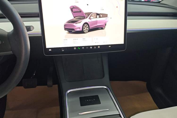 Used Tesla Model Y 2022 Long-Range All-Wheel-Drive Version Audio And AC Panel