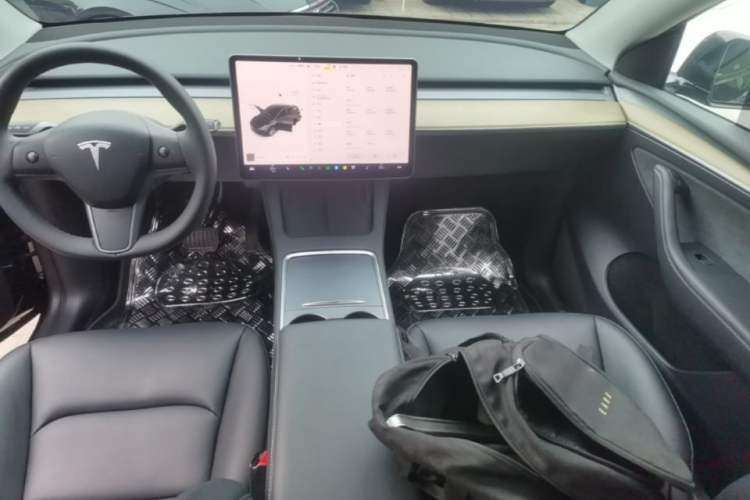 Used Tesla Model Y 2022 Revised Version Rear-Wheel Drive Audio And AC Panel