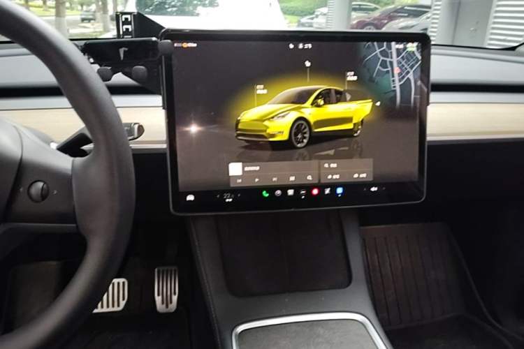Used Tesla Model Y 2022 Revised Version Rear-Wheel Drive Audio And AC Panel