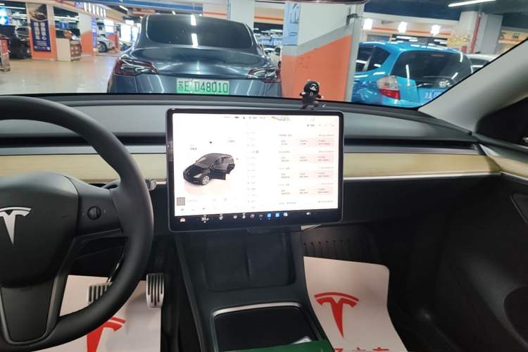 Used Tesla Model Y 2022 Revised Version Rear-Wheel Drive Audio And AC Panel