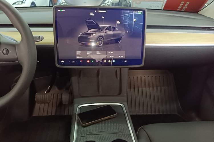 Used Tesla Model Y 2022 Revised Version Rear-Wheel Drive Audio And AC Panel