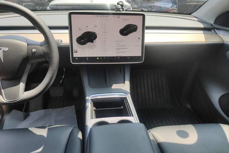 Used Tesla Model Y 2022 Rear-Wheel-Drive Version Audio And AC Panel