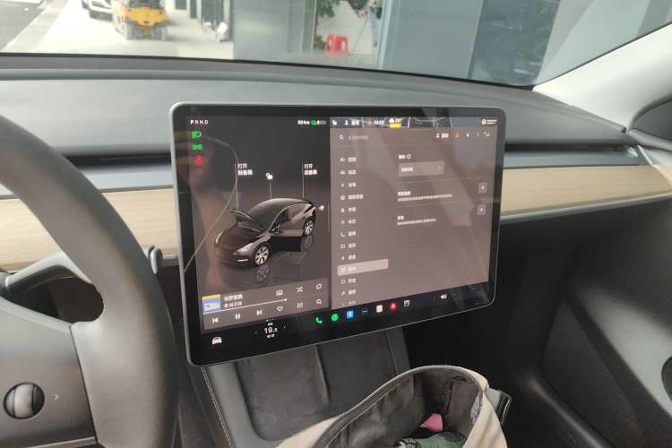 Used Tesla Model Y 2022 Revised Version Rear-Wheel Drive Audio And AC Panel