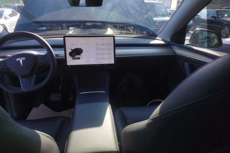Used Tesla Model Y 2022 Revised Version Rear-Wheel Drive Audio And AC Panel