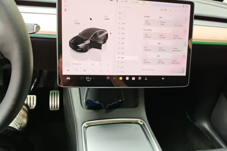Used Tesla Model Y 2022 Performance High-Performance All-Wheel-Drive Version Audio And AC Panel
