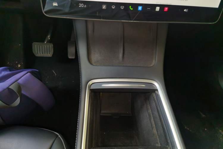 Used Tesla Model Y 2022 Revised Version Rear-Wheel Drive Audio And AC Panel