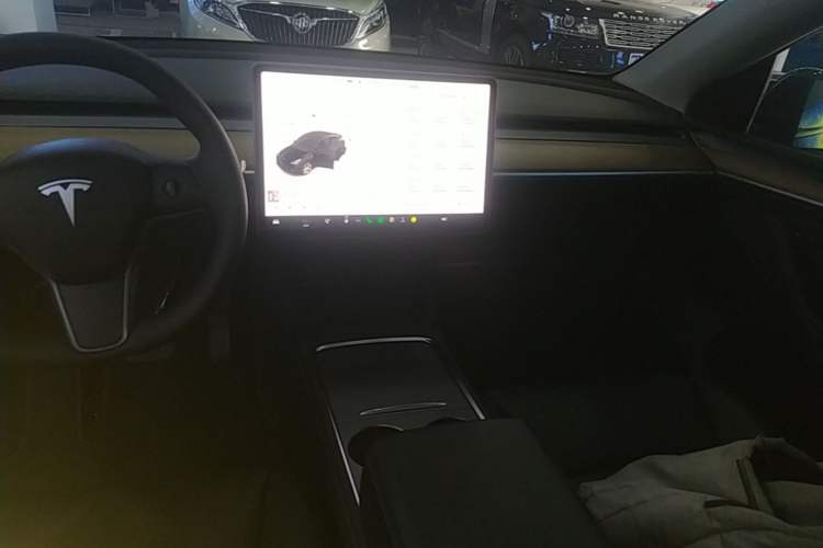 Used Tesla Model Y 2022 Rear-Wheel-Drive Version Audio And AC Panel