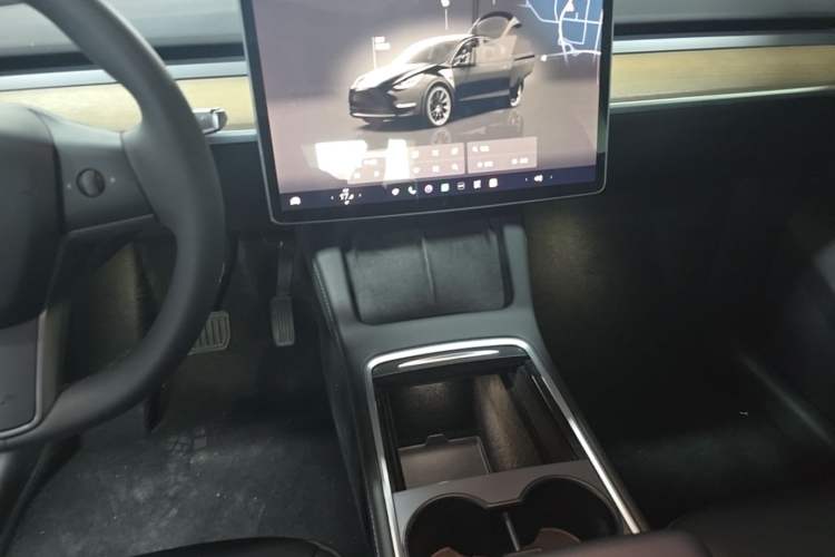 Used Tesla Model Y 2022 Rear-Wheel-Drive Version Audio And AC Panel