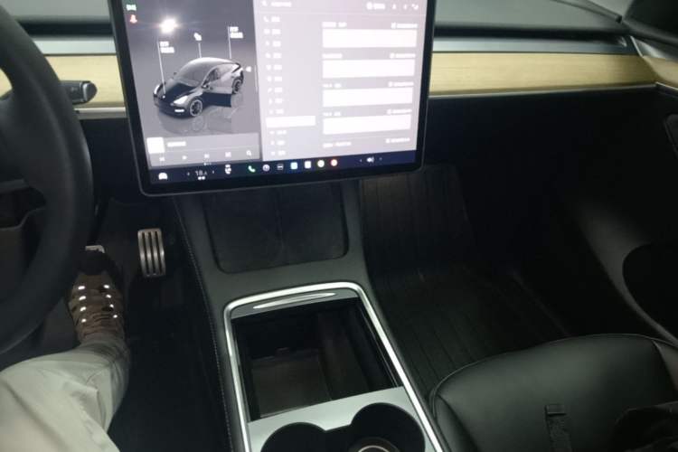 Used Tesla Model Y 2022 Performance High-Performance All-Wheel-Drive Version Audio And AC Panel