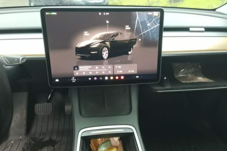 Used Tesla Model Y 2022 Long-Range All-Wheel-Drive Version Audio And AC Panel