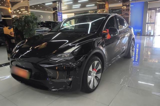 Used Tesla Model Y 2022 Long-Range All-Wheel-Drive Version