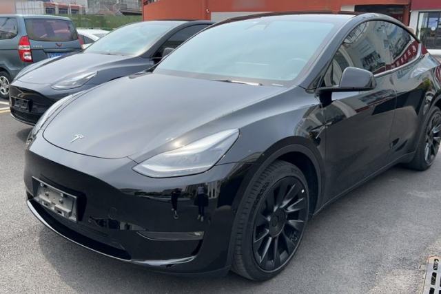 Used Tesla Model Y 2022 Long-Range All-Wheel-Drive Version