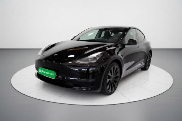 Tesla Model Y 2022 Performance High-Performance All-Wheel-Drive Version مستعملة
