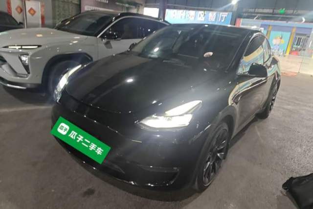 Used Tesla Model Y 2022 Long-Range All-Wheel-Drive Version