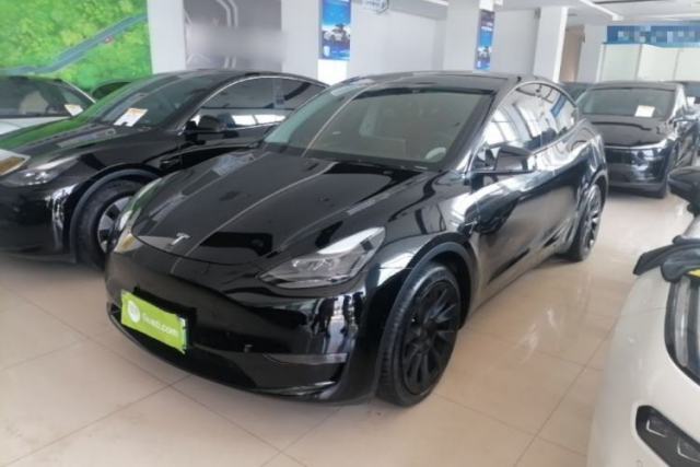 Used Tesla Model Y 2022 Long-Range All-Wheel-Drive Version
