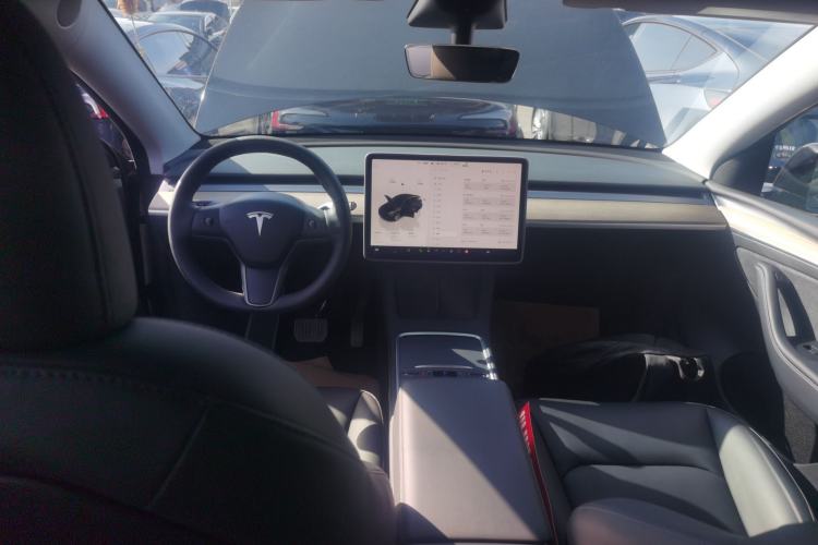 Used Tesla Model Y 2022 Revised Version Long-Range All-Wheel Drive Center Console