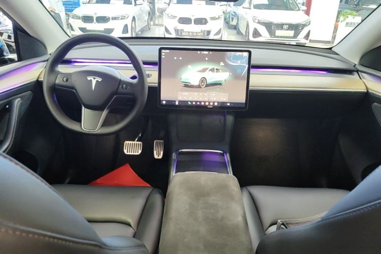 Used Tesla Model Y 2022 Rear-Wheel-Drive Version Center Console