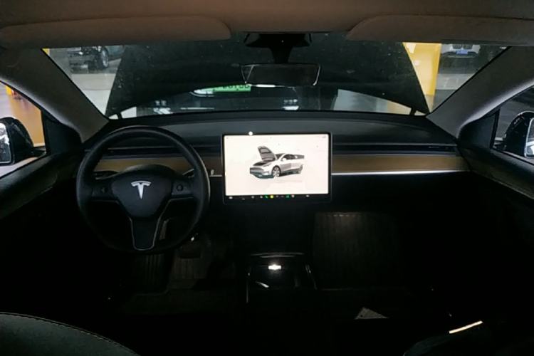 Used Tesla Model Y 2022 Rear-Wheel-Drive Version Center Console