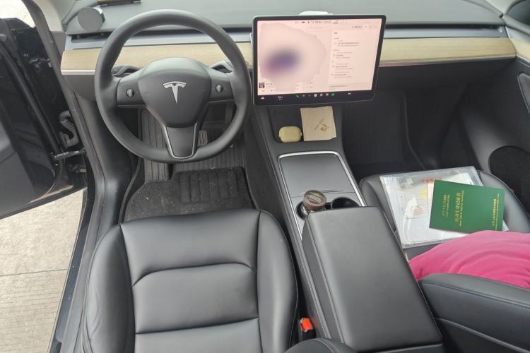 Used Tesla Model Y 2022 Rear-Wheel-Drive Version Center Console