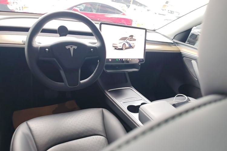 Used Tesla Model Y 2022 Revised Version Rear-Wheel Drive Center Console