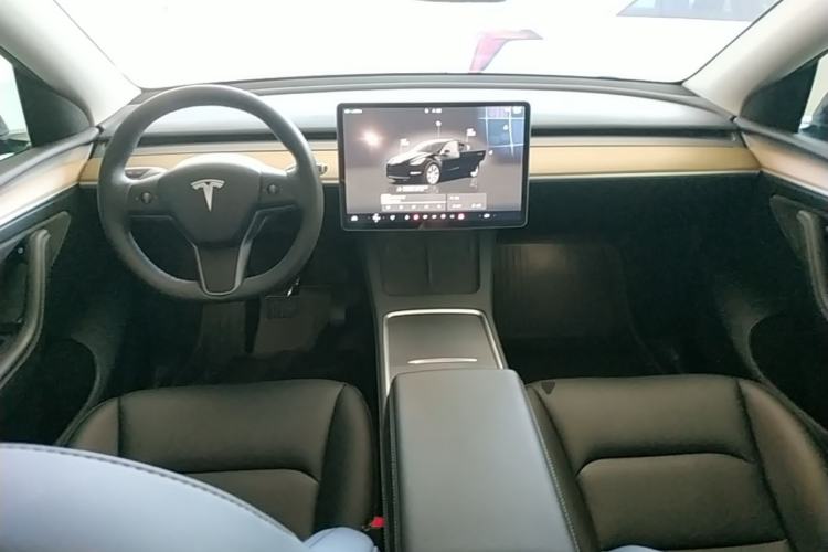 Used Tesla Model Y 2022 Rear-Wheel-Drive Version Center Console