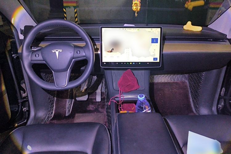 Used Tesla Model Y 2022 Revised Version Rear-Wheel Drive Center Console