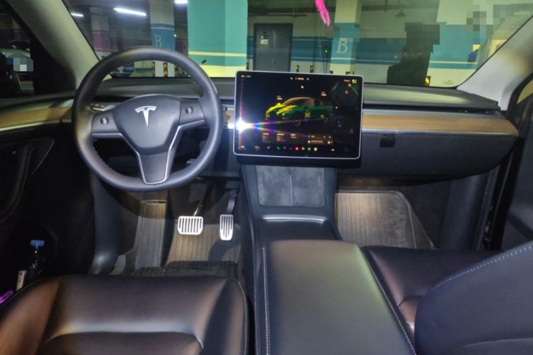 Used Tesla Model Y 2022 Rear-Wheel-Drive Version Center Console