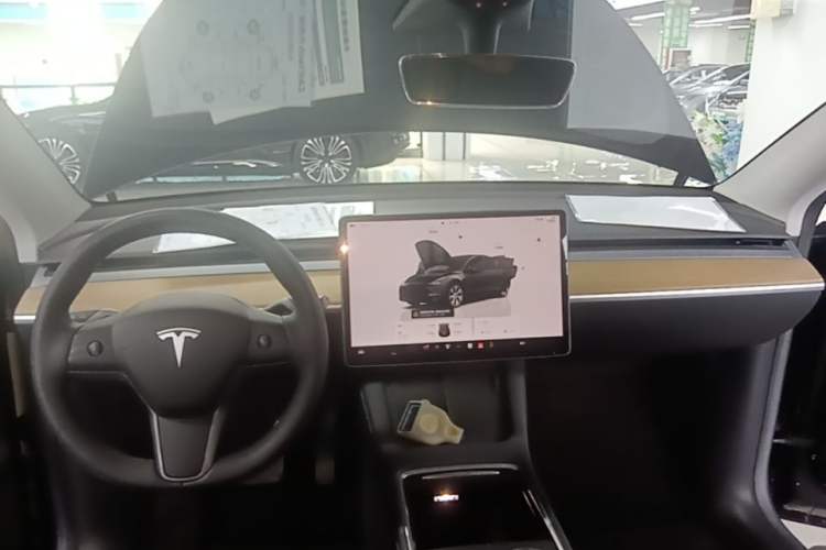 Used Tesla Model Y 2022 Revised Version Rear-Wheel Drive Center Console