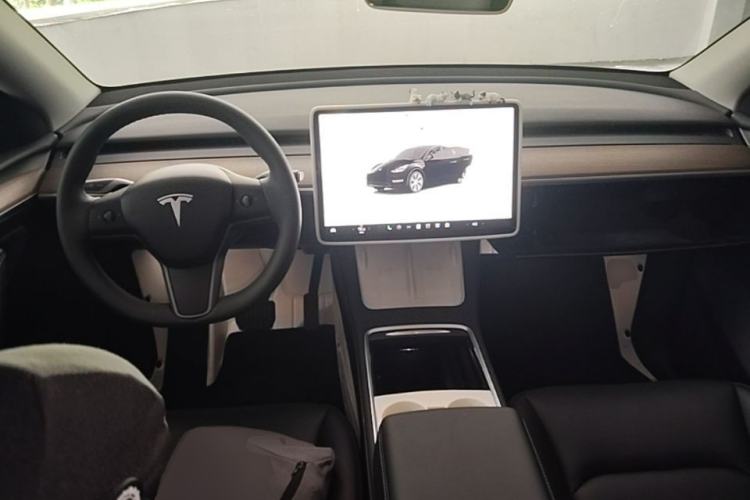Used Tesla Model Y 2022 Revised Version Rear-Wheel Drive Center Console