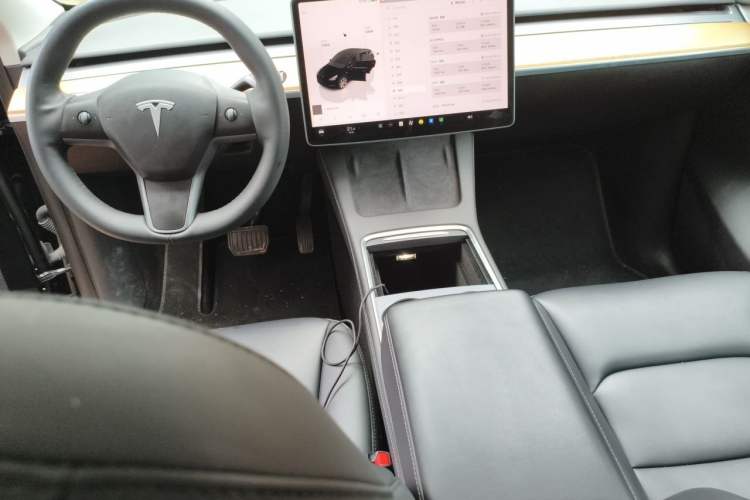 Used Tesla Model Y 2022 Revised Version Rear-Wheel Drive Center Console