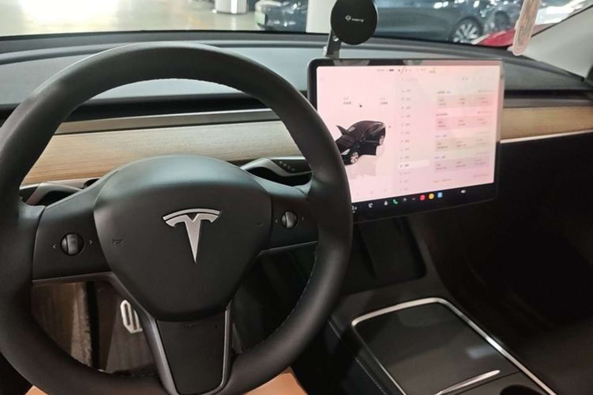 Used Tesla Model Y 2022 Revised Version Rear-Wheel Drive Center Console
