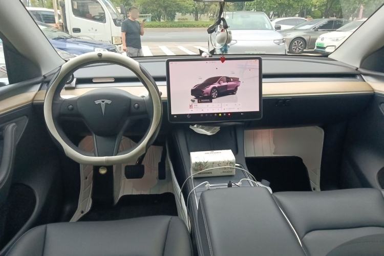 Used Tesla Model Y 2022 Revised Version Rear-Wheel Drive Center Console