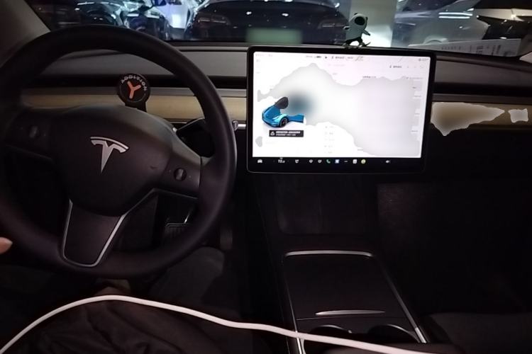 Used Tesla Model Y 2022 Revised Version Long-Range All-Wheel Drive Center Console