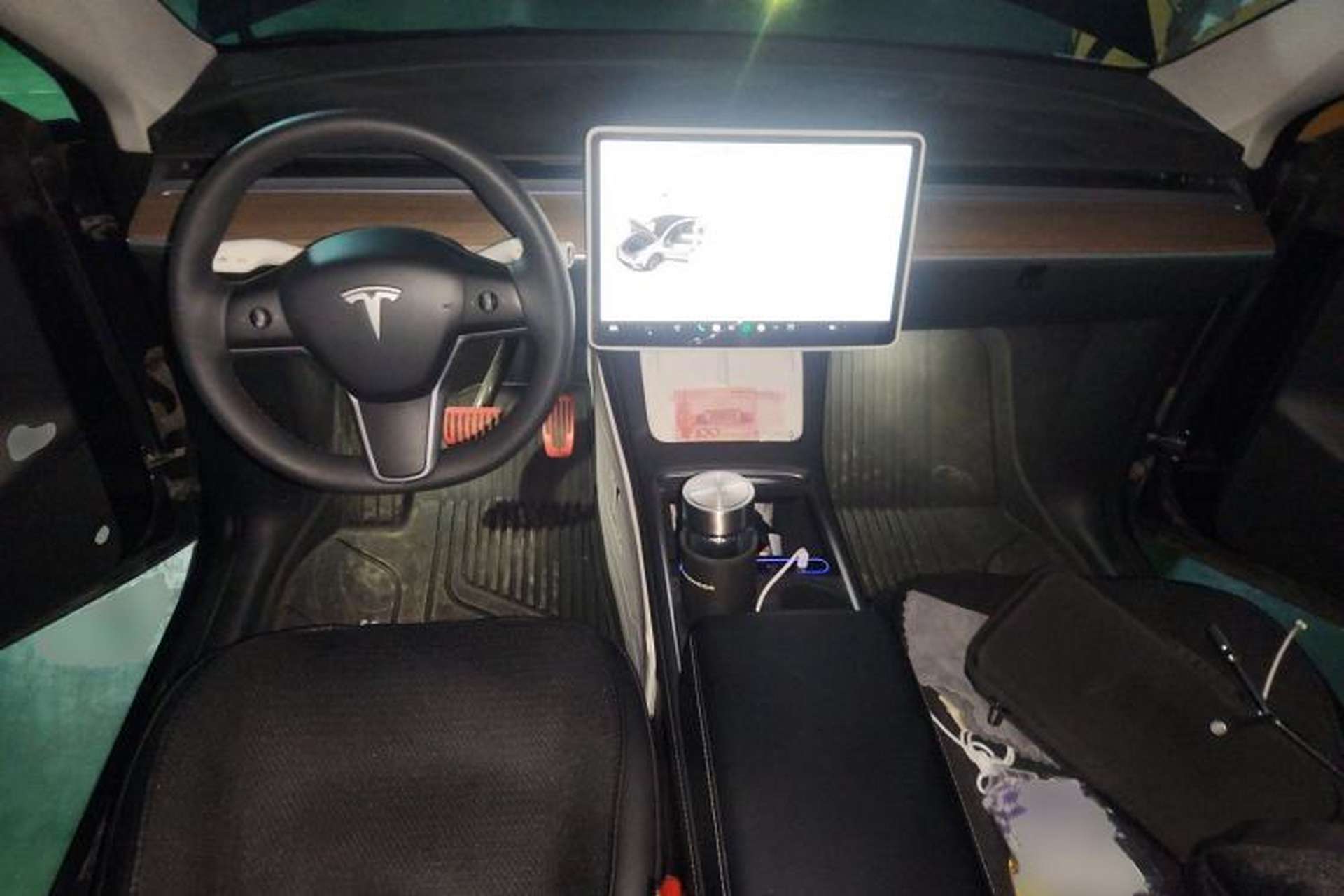 Used Tesla Model Y 2022 Rear-Wheel-Drive Version Center Console
