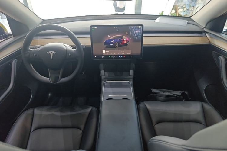 Used Tesla Model Y 2022 Revised Version Rear-Wheel Drive Center Console