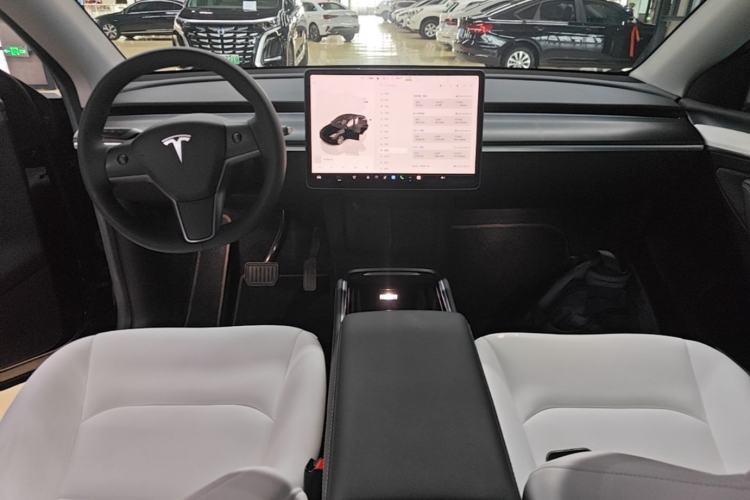 Used Tesla Model Y 2022 Revised Version Long-Range All-Wheel Drive Center Console