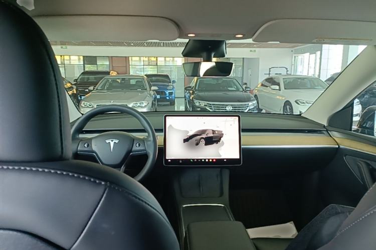 Used Tesla Model Y 2022 Revised Version Long-Range All-Wheel Drive Center Console
