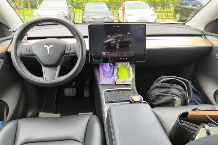 Used Tesla Model Y 2022 Revised Version Rear-Wheel Drive Center Console