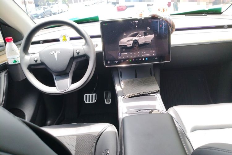 Used Tesla Model Y 2022 Revised Version Rear-Wheel Drive Center Console
