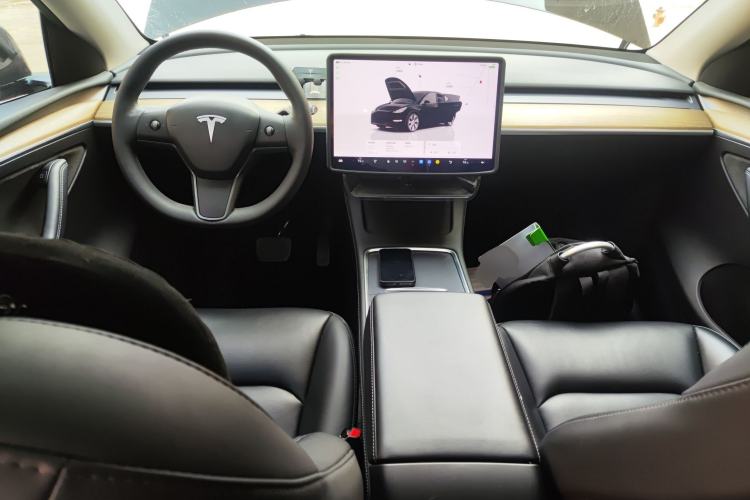 Used Tesla Model Y 2022 Revised Version Rear-Wheel Drive Center Console