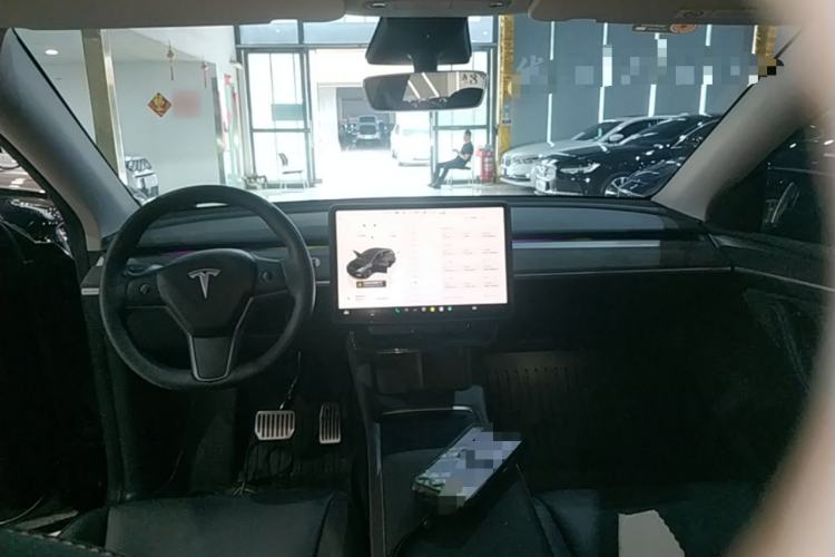 Used Tesla Model Y 2022 Revised Version Long-Range All-Wheel Drive Center Console